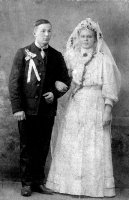 Anton Puustelli ja Ida Vahvelainen  vihittiin 1909